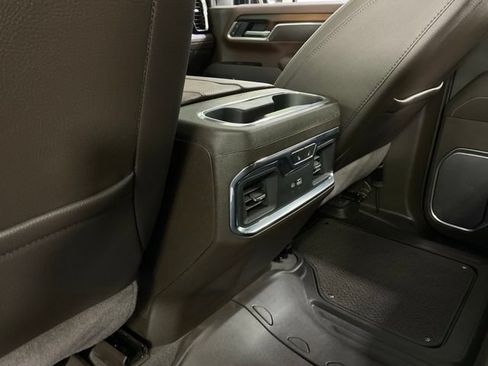 Used 2025 GMC Sierra 2500 Denali w/ Denali Reserve Package AWD/4WD image 18
