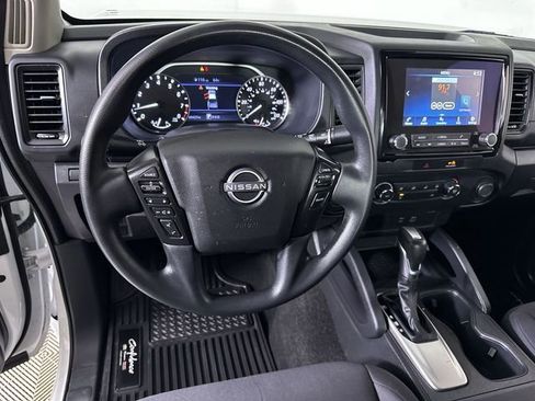 Used 2022 Nissan Frontier S image 40