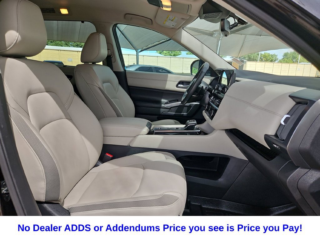 Used 2023 Nissan Pathfinder SL w/ Black Appearance Package FWD image 40