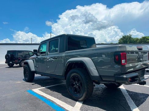 Used 2021 Jeep Gladiator Sport AWD/4WD image 5
