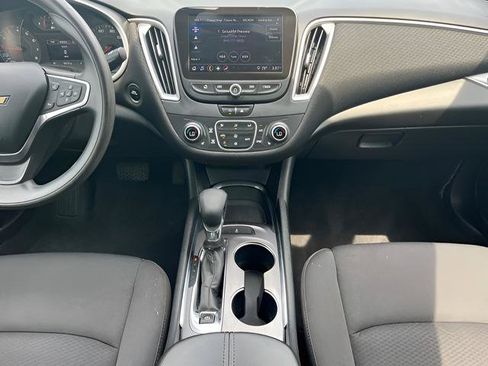 Used 2022 Chevrolet Malibu LT FWD image 24