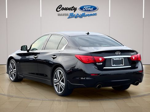 Used 2014 INFINITI Q50 w/ Deluxe Touring Package RWD image 22