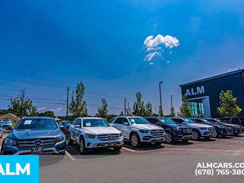 Used 2025 Volkswagen Atlas SE image 52