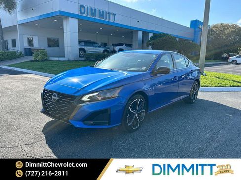 Used 2025 Nissan Altima 2.5 SR image 1