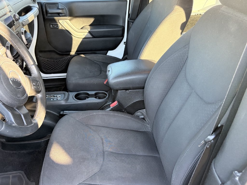 Used 2015 Jeep Wrangler Sport AWD/4WD image 8