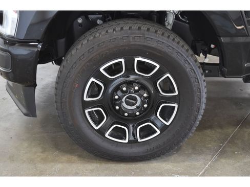 New 2025 Ford F350 Platinum w/ FX4 Off-Road Package image 3
