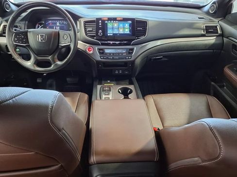 Certified 2025 Honda Passport EX-L image 21