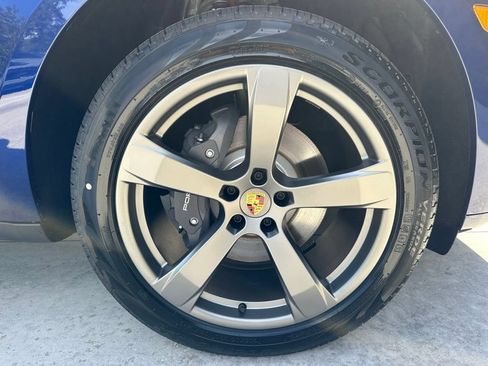 Used 2026 Porsche Macan AWD/4WD image 15