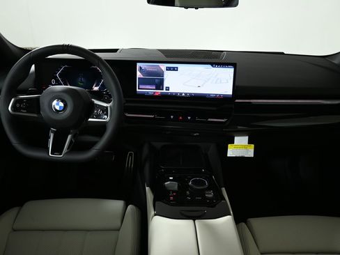New 2026 BMW 530i xDrive w/ M Sport Package image 17