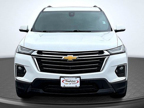 Used 2023 Chevrolet Traverse LT w/ LT Premium Package image 3
