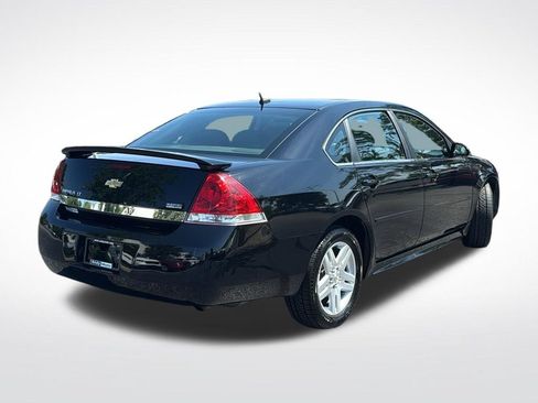 Used 2011 Chevrolet Impala LT w/ Luxury Edition Package FWD image 7
