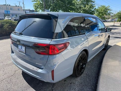 Used 2025 Honda Odyssey Sport-L image 12