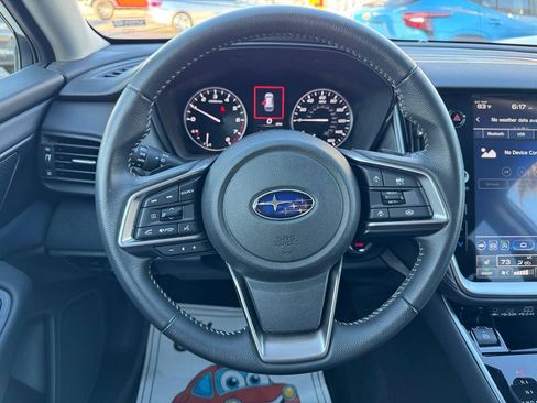 Used 2025 Subaru Outback Premium AWD/4WD image 11