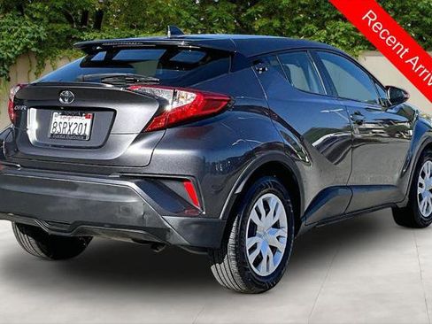 Certified 2019 Toyota C-HR LE FWD image 5