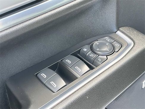 Used 2024 Chevrolet Silverado 2500 LTZ w/ LTZ Premium Package image 30