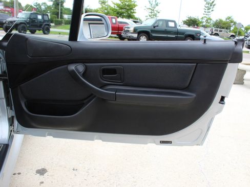 Used 1996 BMW Z3 1.9 RWD image 19