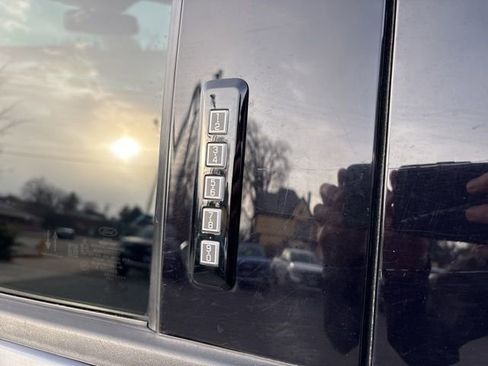 Used 2021 Ford F150 Lariat w/ Equipment Group 501A Mid image 17