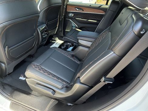 New 2026 Jeep Grand Cherokee L Summit w/ Obsidian Package AWD/4WD image 20