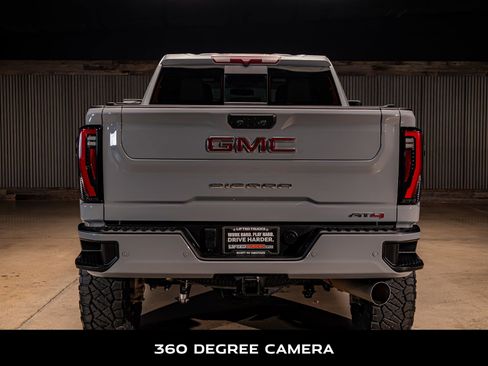 Used 2024 GMC Sierra 2500 AT4 w/ AT4 Preferred Package image 8