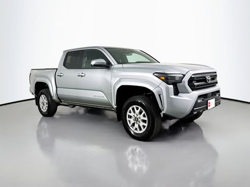Certified 2024 Toyota Tacoma SR5 AWD/4WD image 1