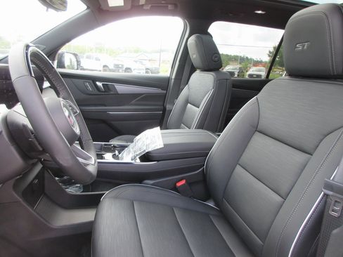 New 2026 Buick Enclave Sport Touring w/ Super Cruise Package image 13