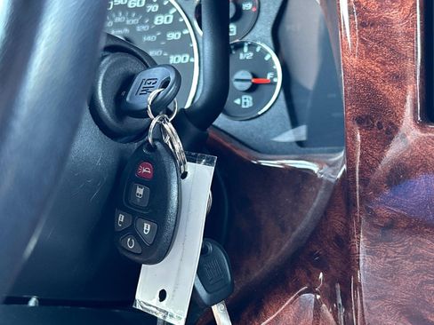 Used 2022 Chevrolet Express 2500 Extended w/ Enhanced Convenience Package RWD image 26