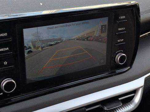 Used 2023 Kia K5 LXS image 17