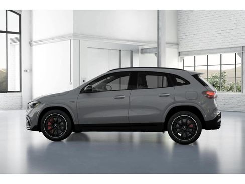 New 2026 Mercedes-Benz GLA 35 AMG 4MATIC image 32