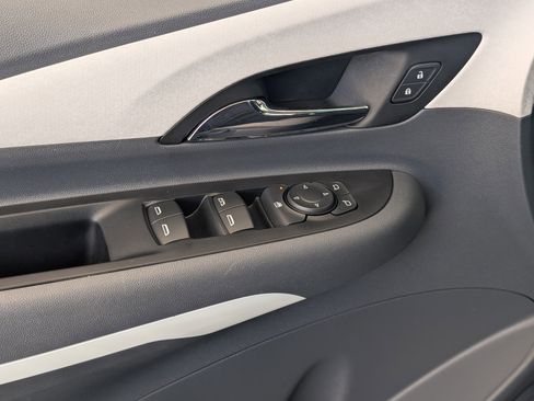 Used 2021 Chevrolet Bolt LT image 14