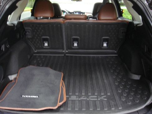 Used 2023 Subaru Outback Touring XT AWD/4WD image 9