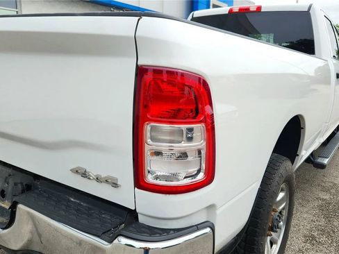 Used 2021 RAM 3500 Tradesman w/ Chrome Appearance Group AWD/4WD image 11