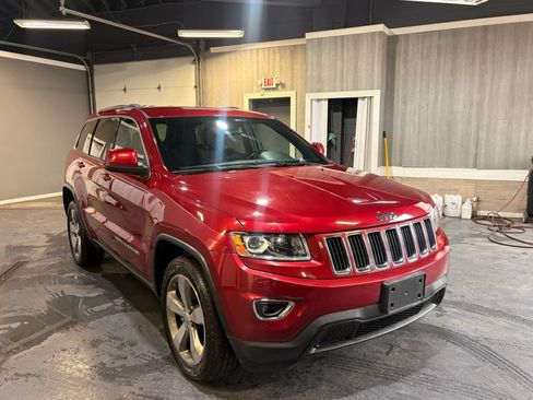 Used 2014 Jeep Grand Cherokee Laredo w/ Quick Order Package 23E AWD/4WD image 8