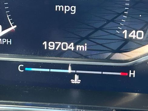 Used 2022 GMC Sierra 1500 Elevation image 38