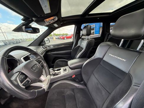 Used 2018 Jeep Grand Cherokee Trackhawk w/ Trailer Tow Group IV AWD/4WD image 11