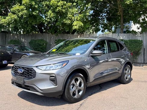 Used 2025 Ford Escape ST-Line AWD/4WD image 2