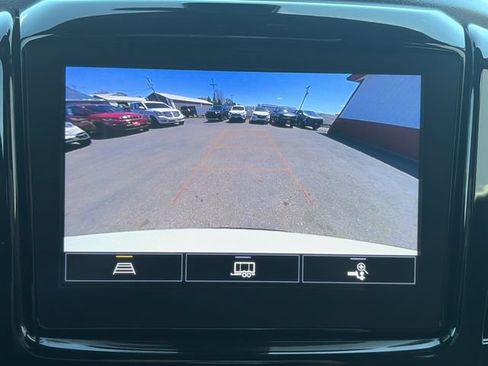 Used 2022 Chevrolet Traverse LT AWD/4WD image 45