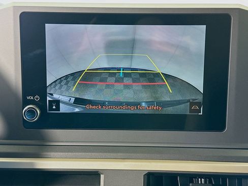 Used 2025 Toyota Tacoma SR image 13