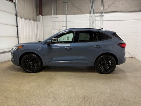 Certified 2025 Ford Escape ST-Line Elite w/ Premium Technology Package AWD/4WD image 6