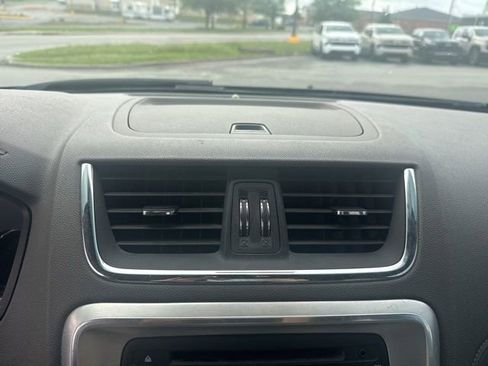 Used 2013 GMC Acadia SLT FWD image 20