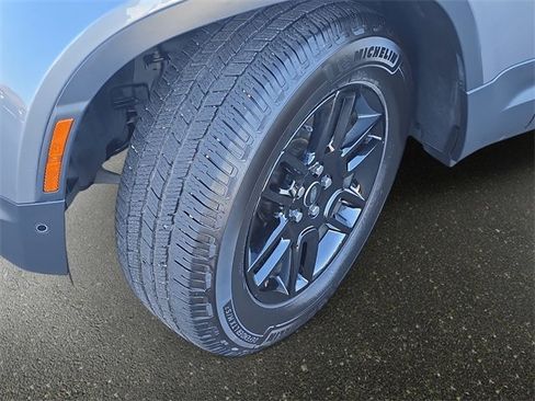 Used 2024 Land Rover Defender 110 S image 30