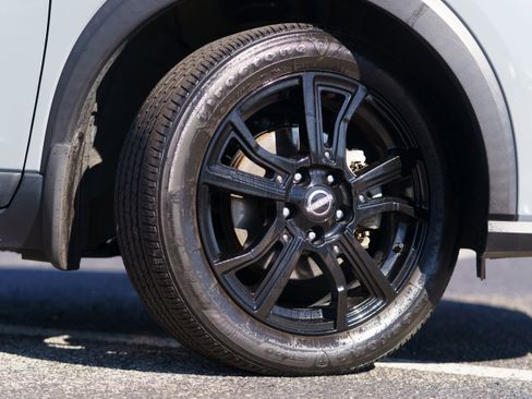 Used 2023 Nissan Kicks SR image 33