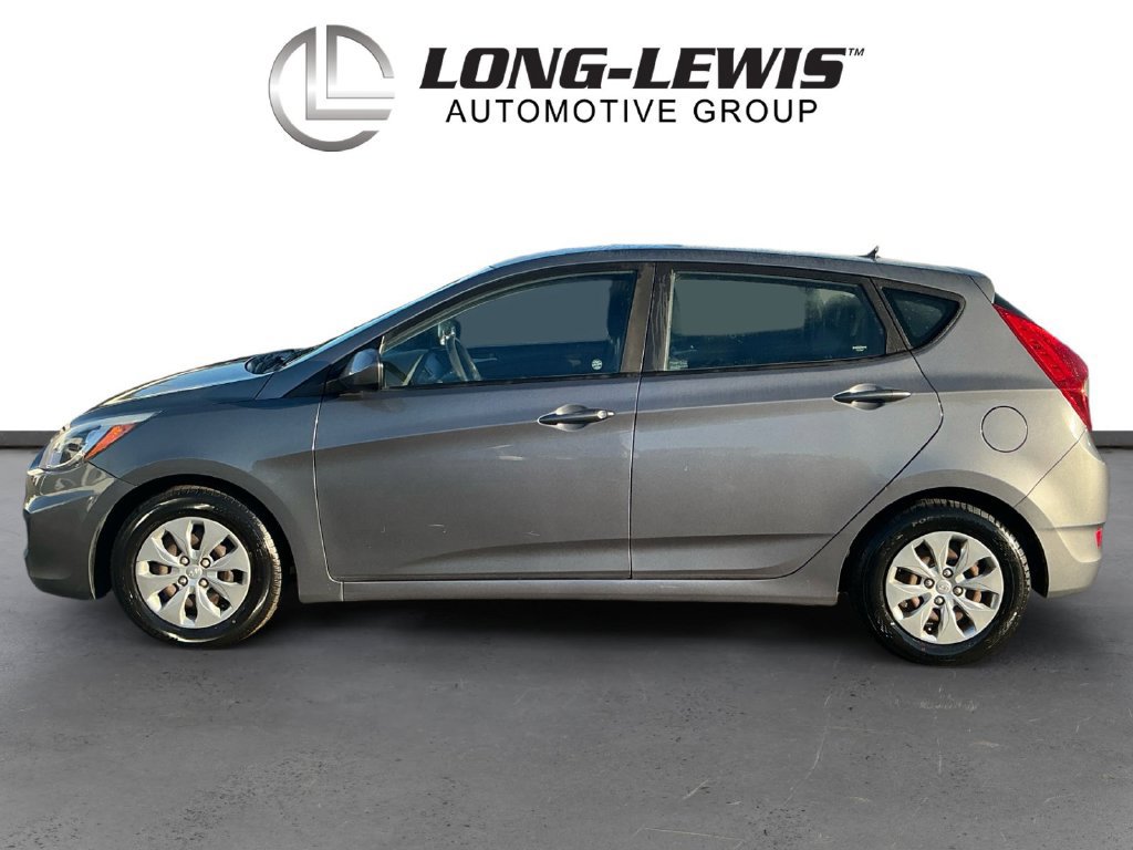 Used 2017 Hyundai Accent SE FWD image 2
