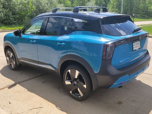 New 2025 Nissan Kicks SR w/ Illumination Package image 4