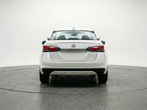 Used 2025 Nissan Versa SV FWD image 6