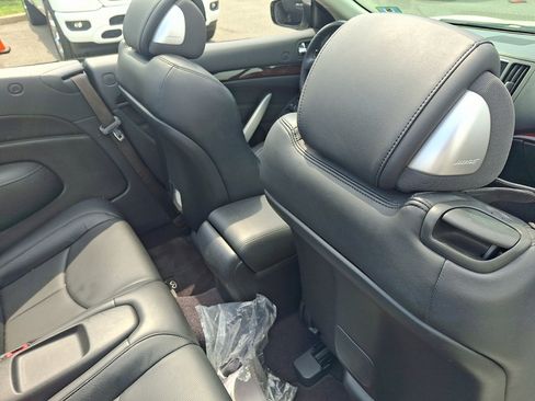 Used 2015 INFINITI Q60 Convertible w/ Premium Package RWD image 14