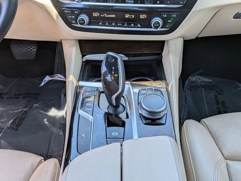 Used 2018 BMW 530i RWD image 21