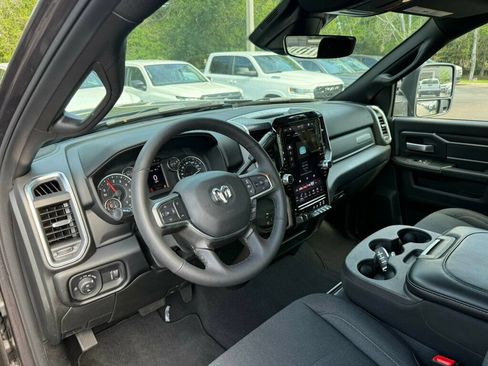 Used 2026 RAM 2500 Big Horn AWD/4WD image 3