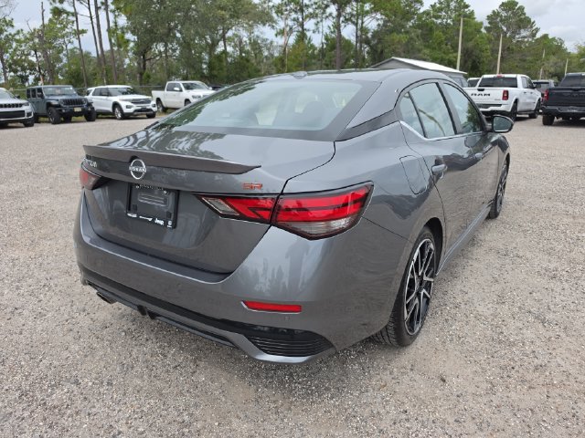 Used 2025 Nissan Sentra SR FWD image 4
