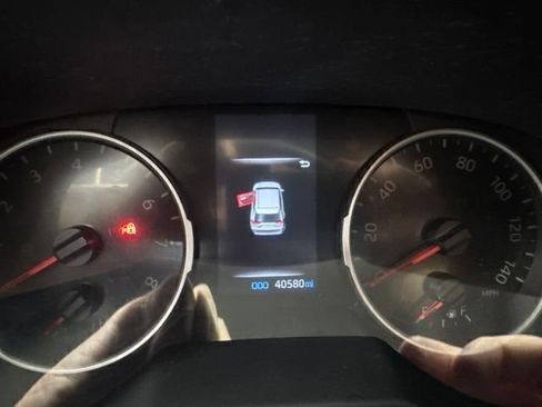 Used 2022 Toyota RAV4 XLE Premium FWD image 14