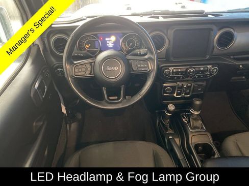 Used 2021 Jeep Gladiator Willys image 6